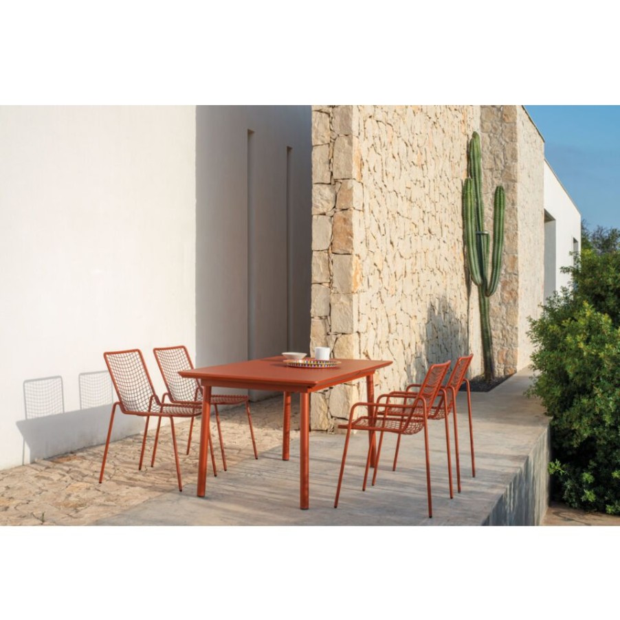 Outdoors Emu | Emu Extendable Garden Table Plus4.