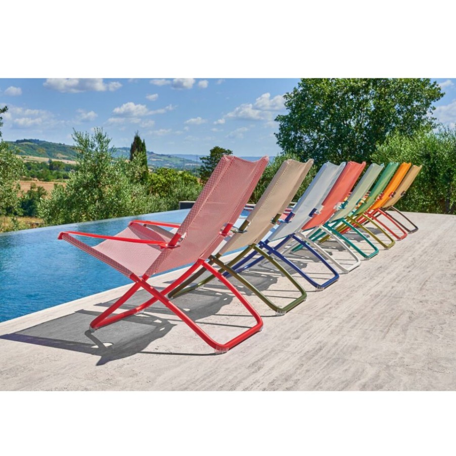 Outdoors Emu | Snooze Emu Deckchair, Steel And Texilene, Various Colours.