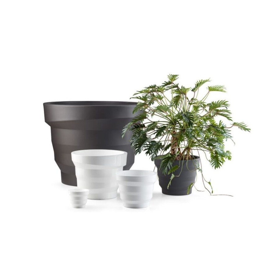 Outdoors Plust | Plust Vase Rebelot